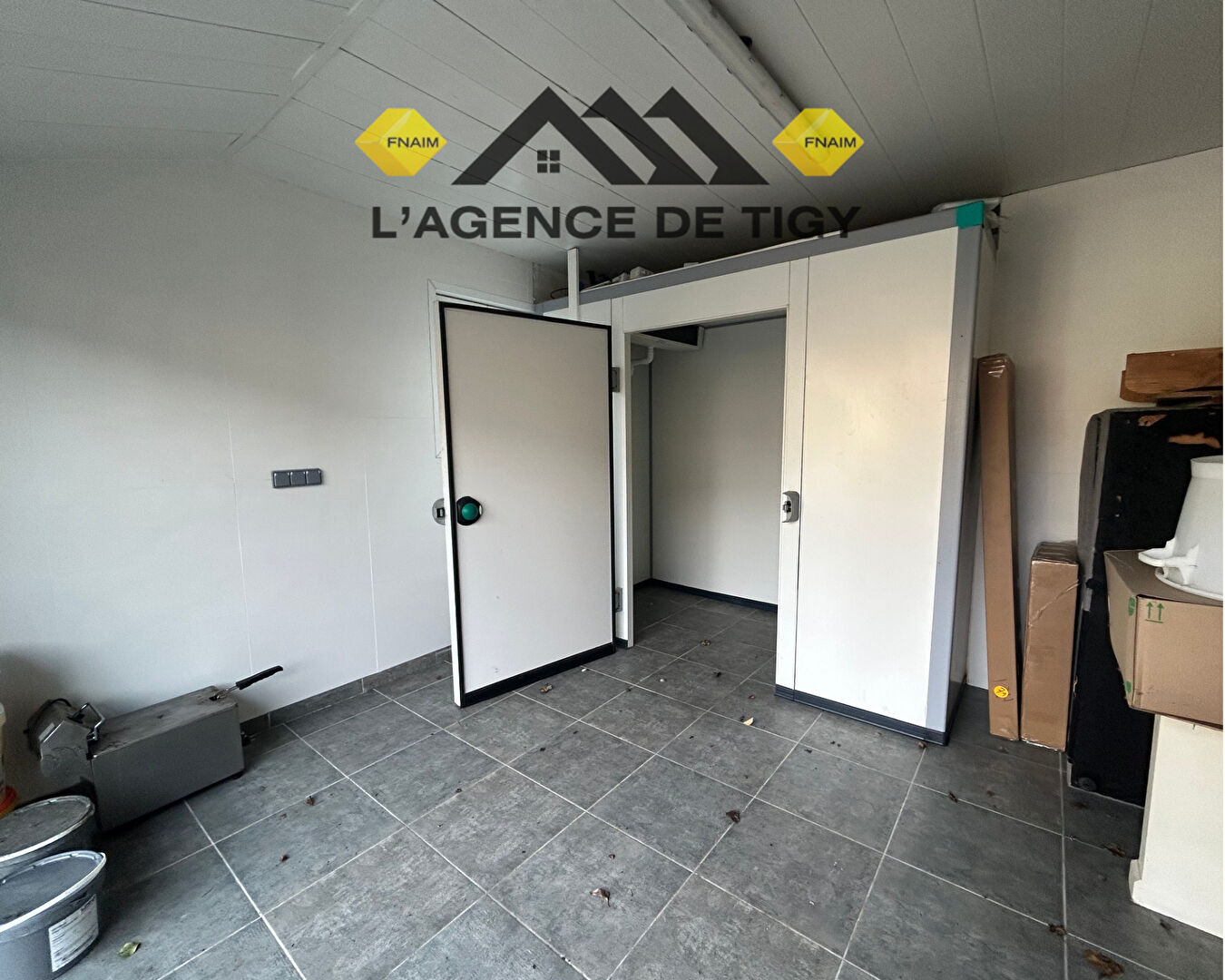 Photo A VENDRE IMMEUBLE  A USAGE COMMERCIAL ET HABITATION image 4/6