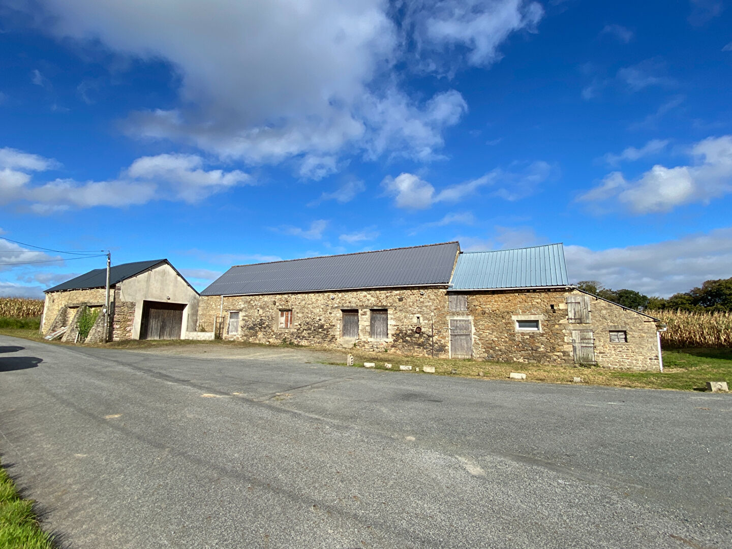 BEAUX BÂTIMENTS, CAMPAGNE DE PLESTAN, AU CALME !