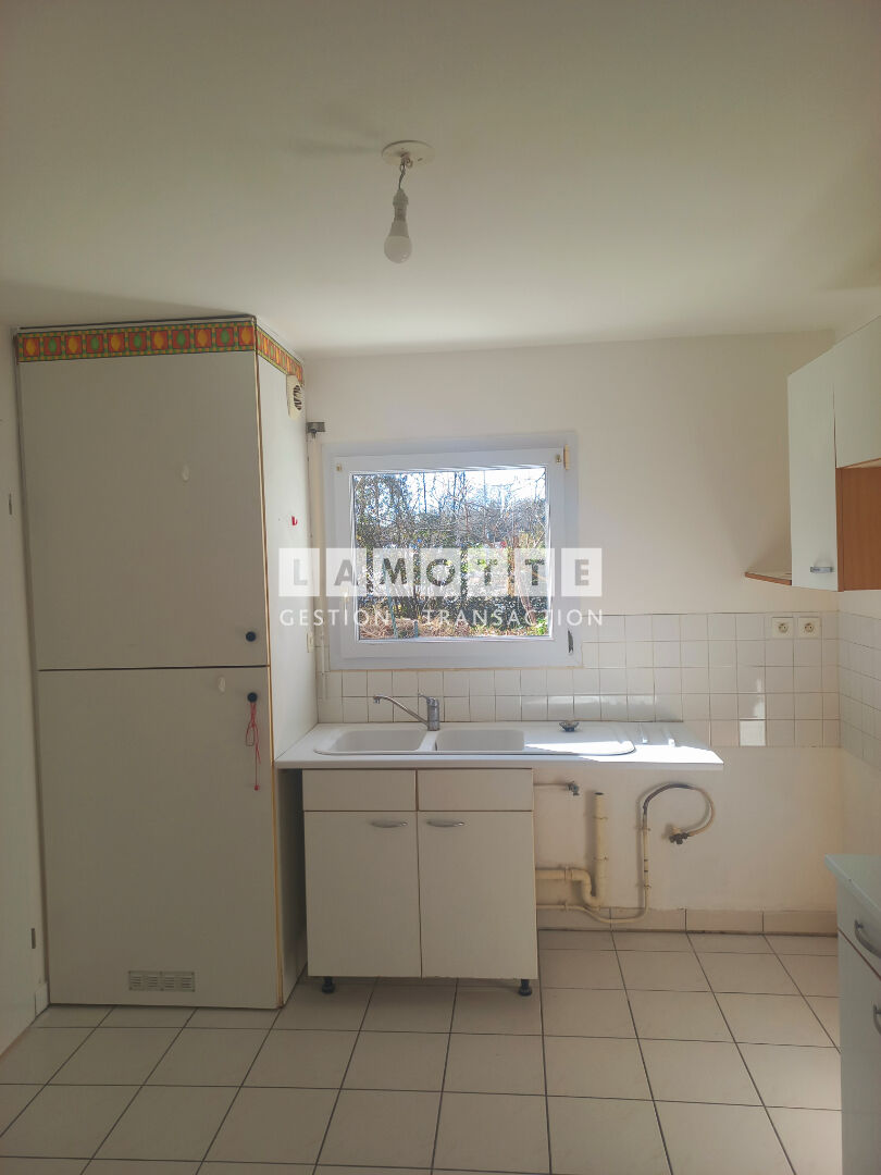 Photo VANNES TOHANNIC - MAISON TYPE 6 / 4 CHAMBRES - GARAGE / JARDIN CLOS - VANNES EST / PROXIMITE PORT - ECOLES / UNIVERSITE - ZONE COMMERCIALE TOHANNIC / POULFANC image 5/6