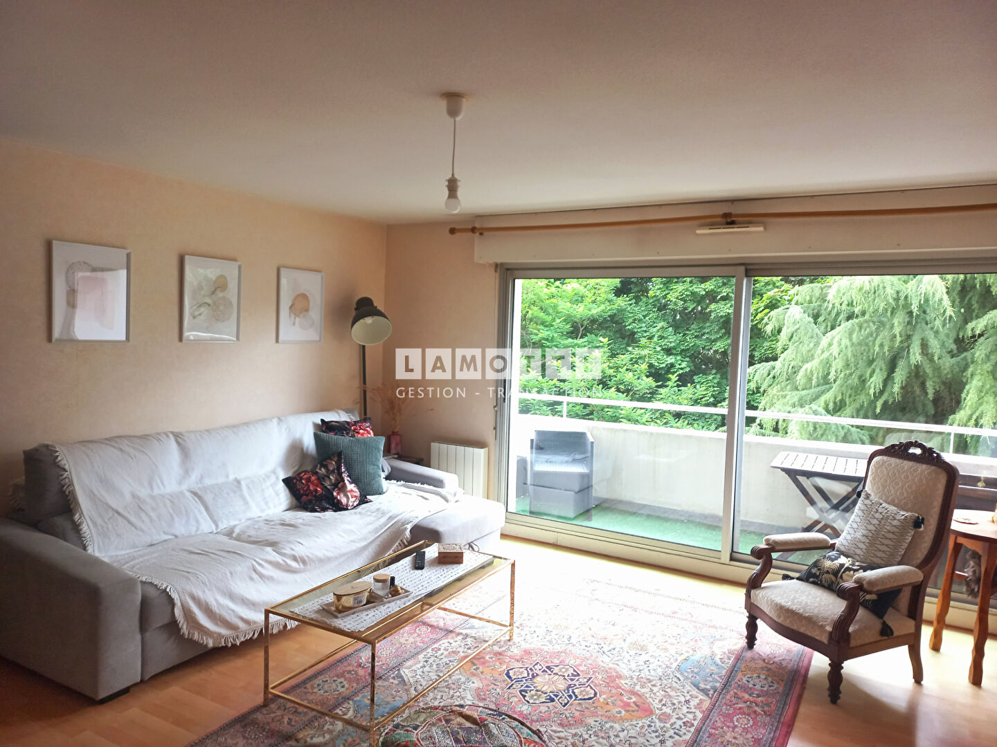 Appartement Vannes 2 pièce(s) 45 m2 - Balcon - Ascenseur - Cave - Parking // Proche centre ville // Pompidou - Bonbon // Gare - Proche Palais des Arts // Commodités - Bus