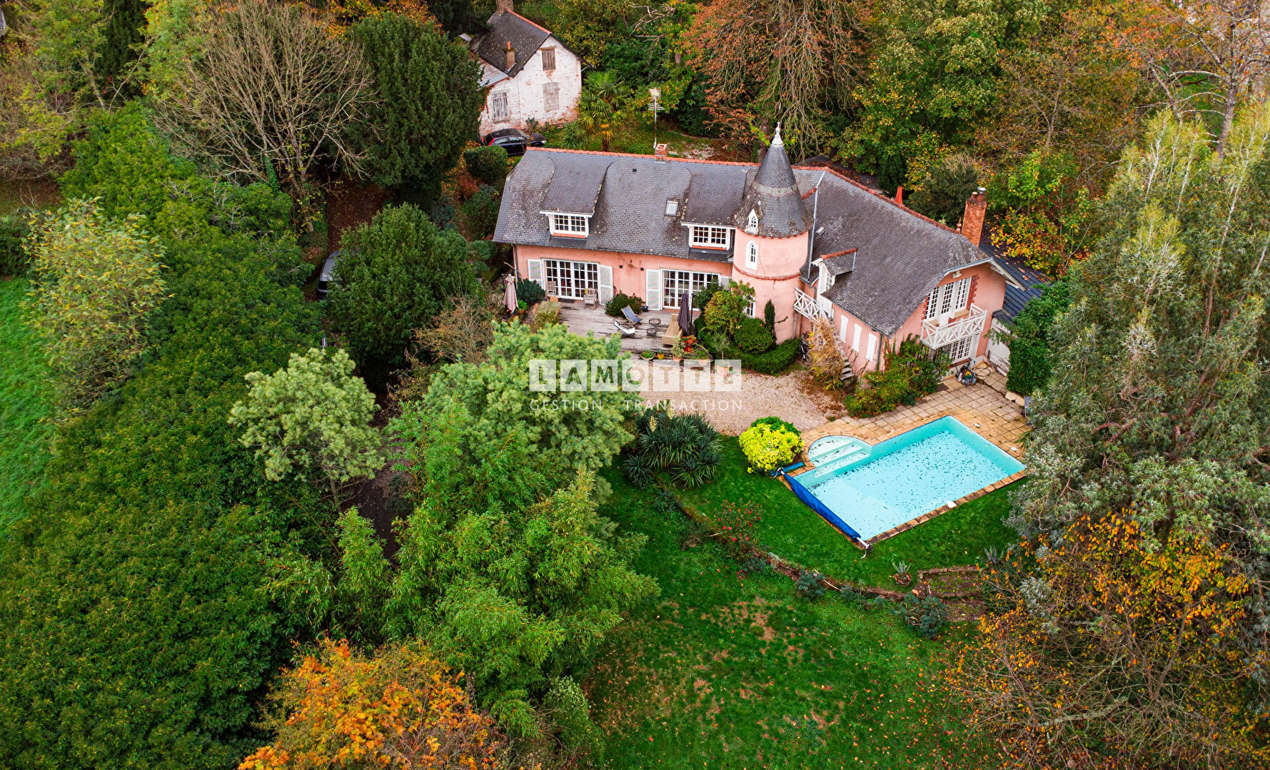 Maison Rennes 9 pièce(s) 287m2