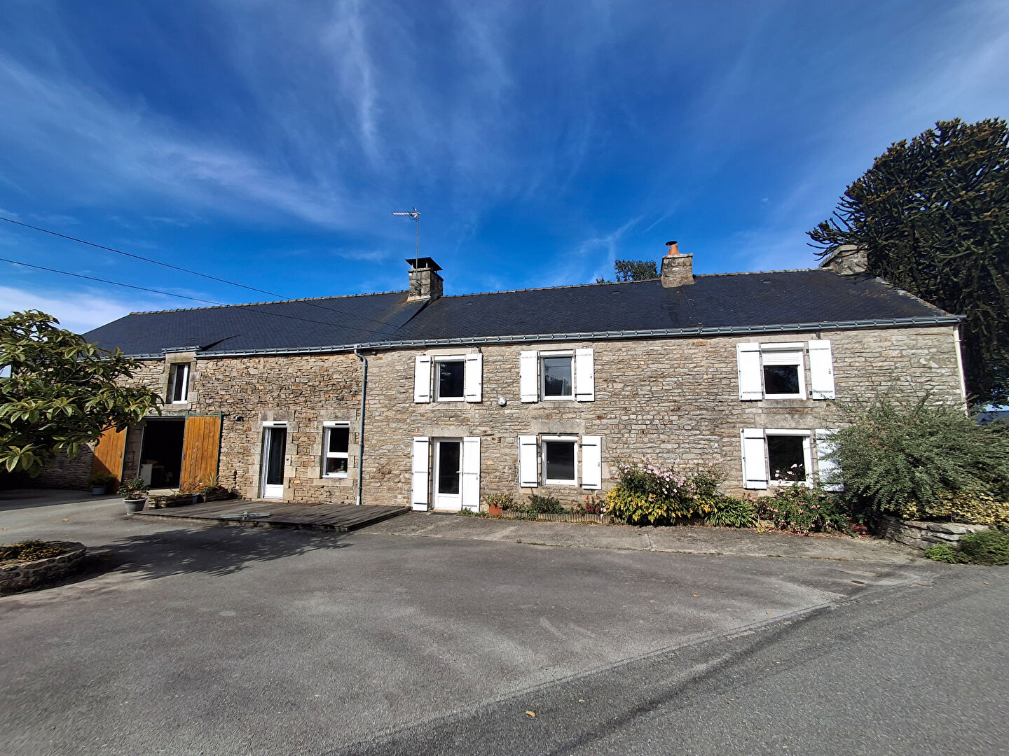 Maison St Jean Brevelay 8 pièce(s) 168.41 m2