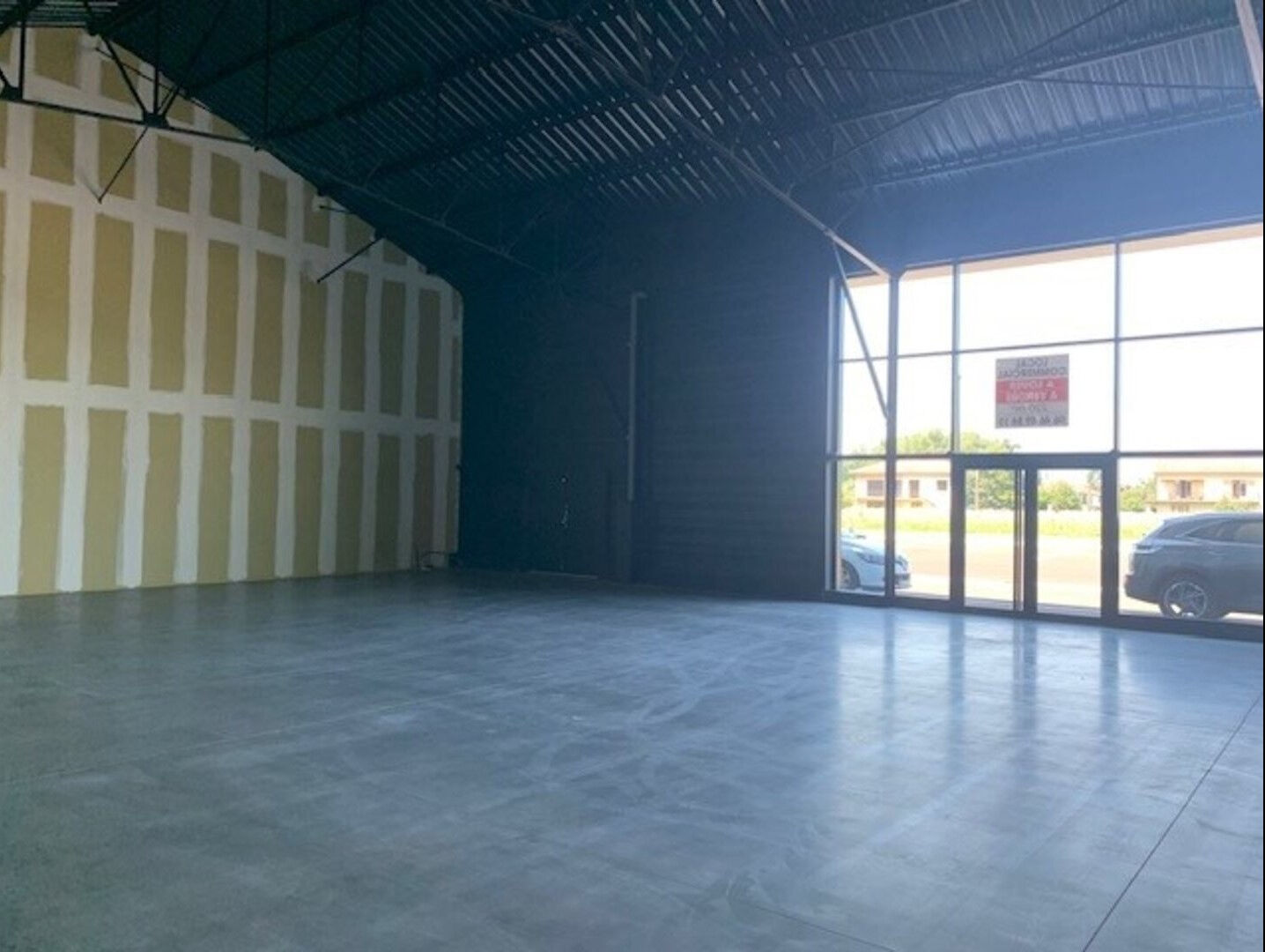 Photo Local 223,14 m² Saint Cyprien image 3/4