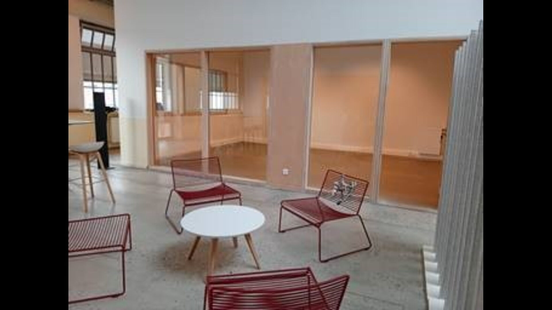 Photo Bureau Saint Etienne 46m2 image 2/4