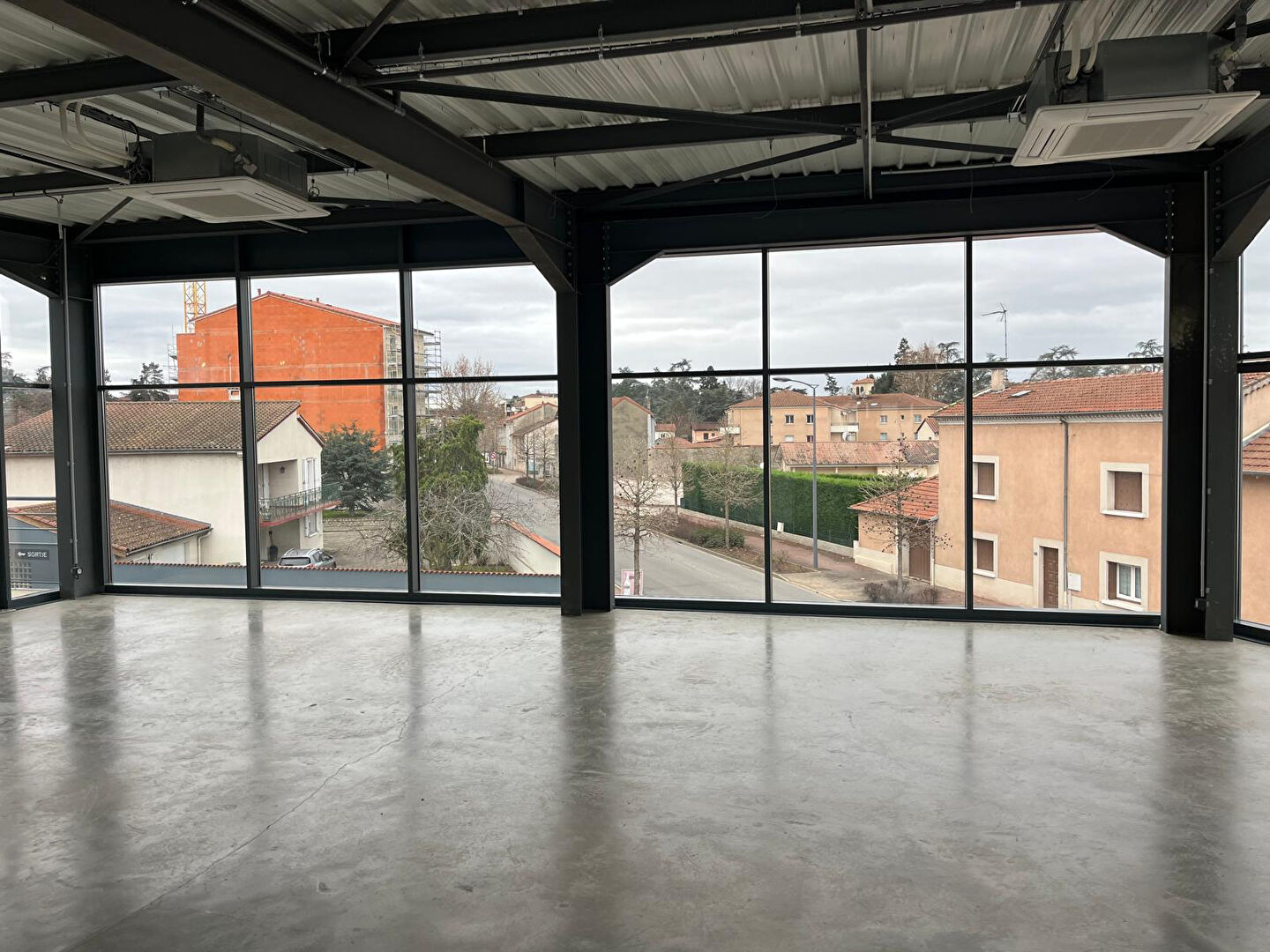 Photo Local 130 m² Veauche image 6/6