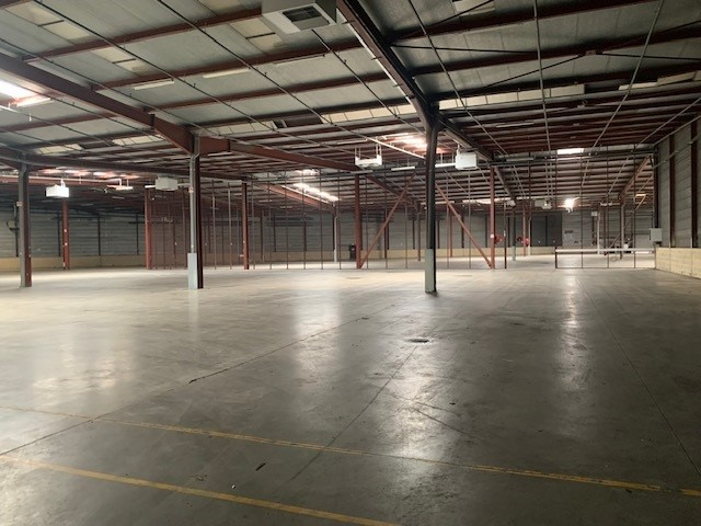 Photo Entrepôt 8440 m² Saint Chamond image 2/6