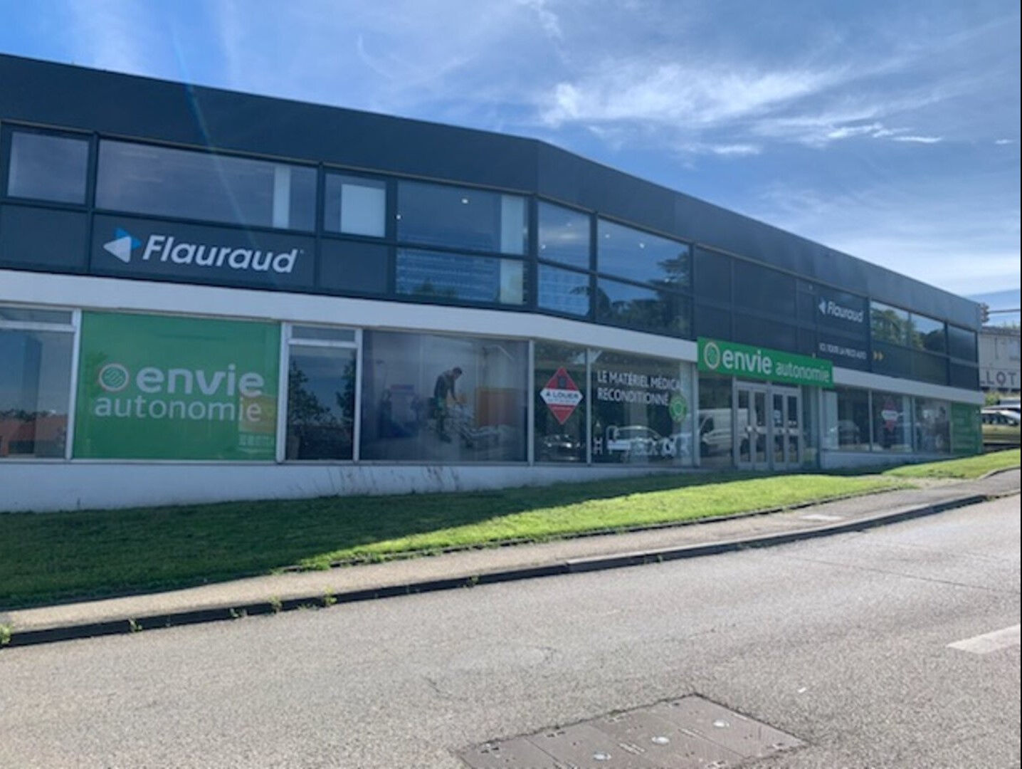 Photo Local 317m² Saint-Etienne image 2/6