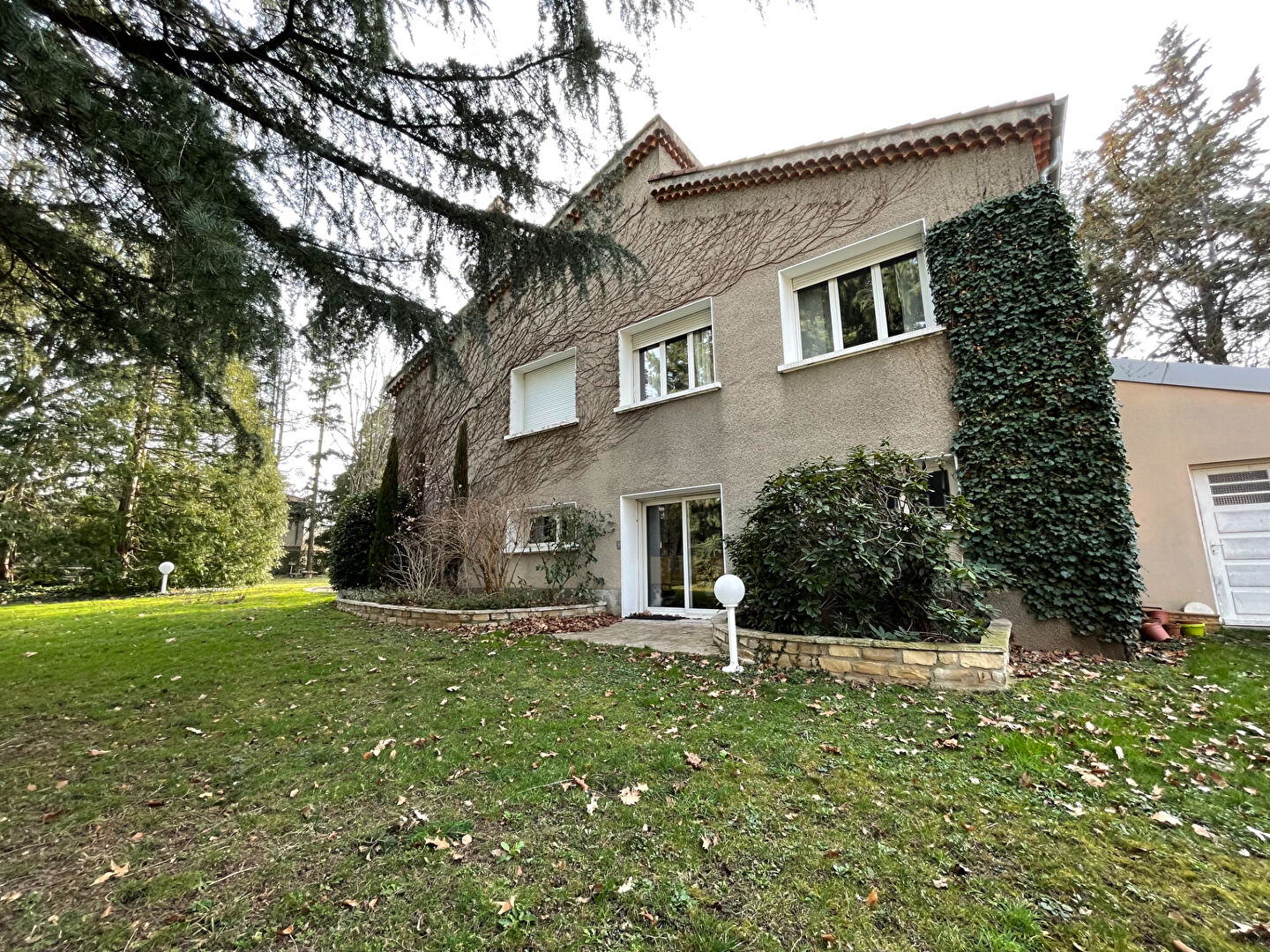 Photo Villa 6 pièces de 208 m2 à Saint-Chamond image 5/6