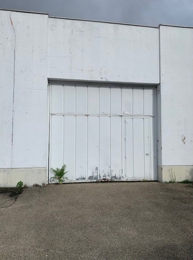 Photo Dépôt 138m² - Saint-Etienne image 2/2