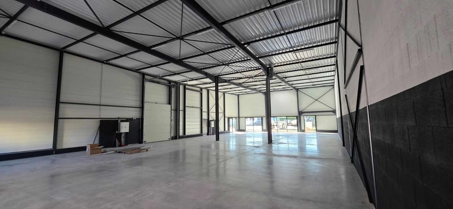 Photo Bâtiment artisanal 450m² Andrezieux image 5/5