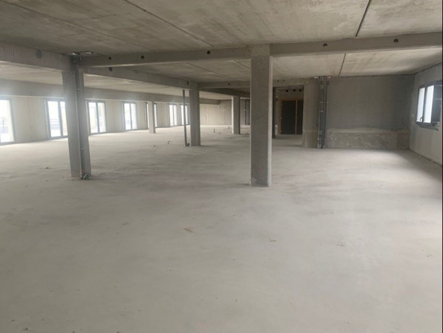 Plateau 593 m² Andrézieux Boutéhon