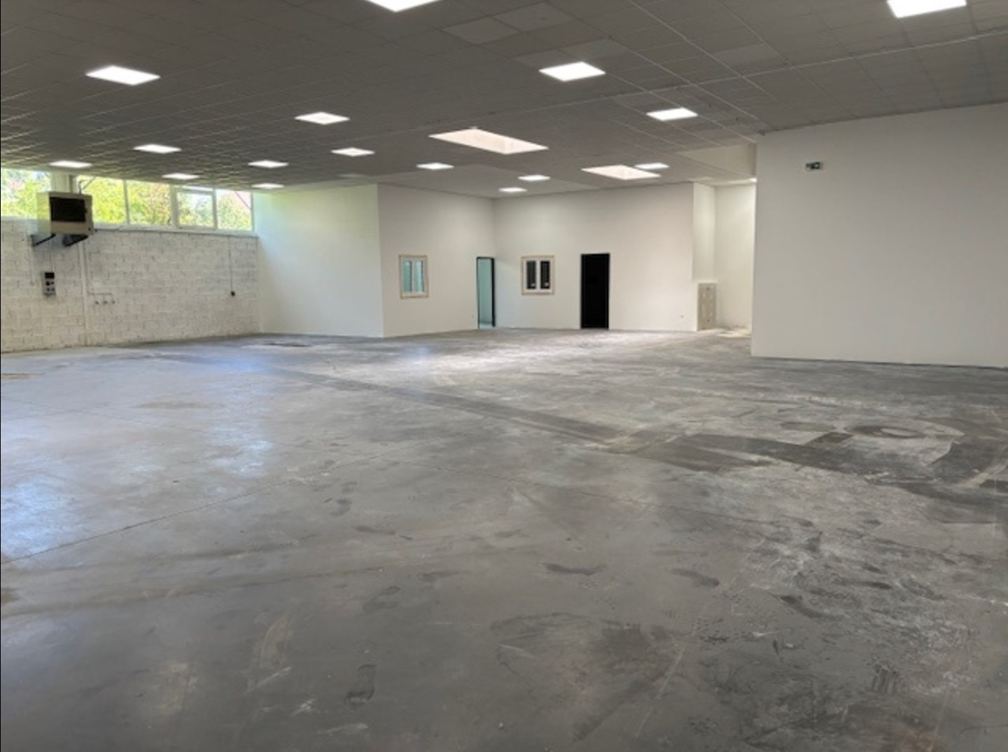 LOCAL ARTISANAL / ACTIVITÉ 800 m²  NORD SAINT ETIENNE