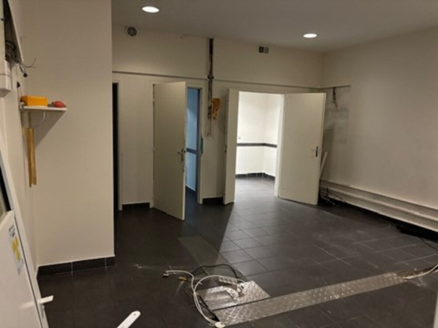 Photo Local commercial 760m² image 4/6