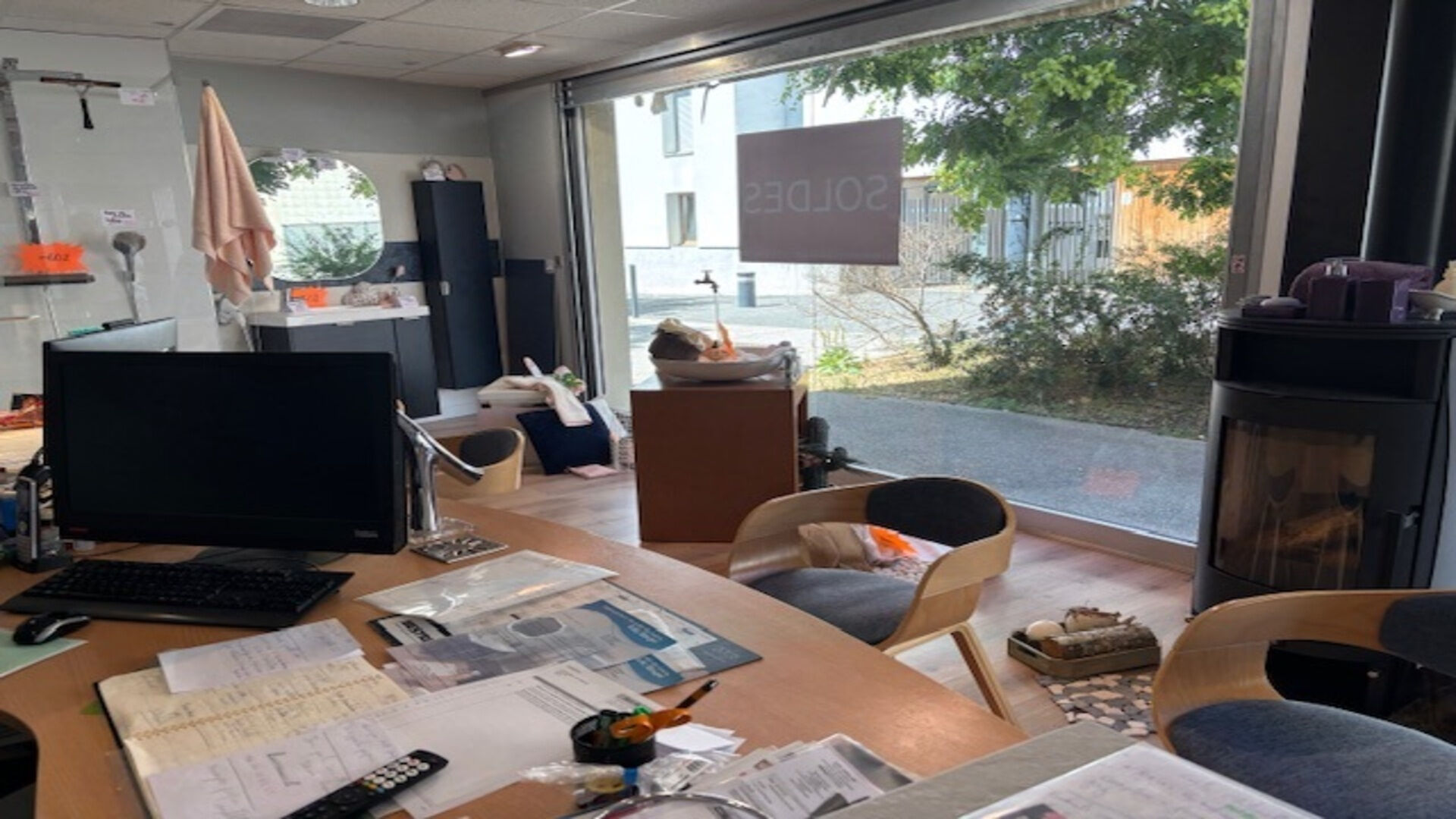 Photo Local commercial La Talaudiere 83 m2 image 2/6