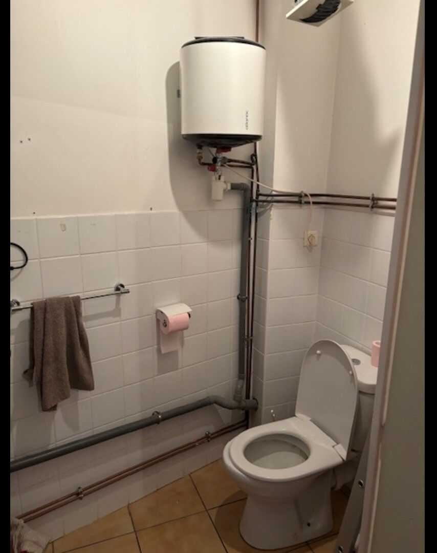 Photo Local commercial La Talaudiere 83 m2 image 6/6