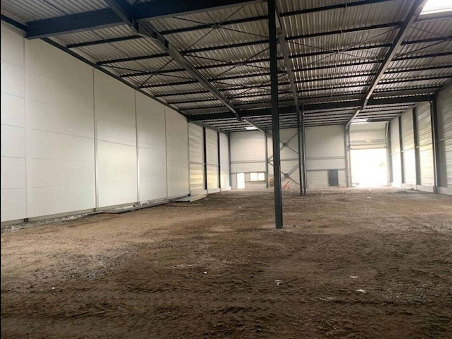 Dépôt neuf 916 m² Nord Saint Etienne