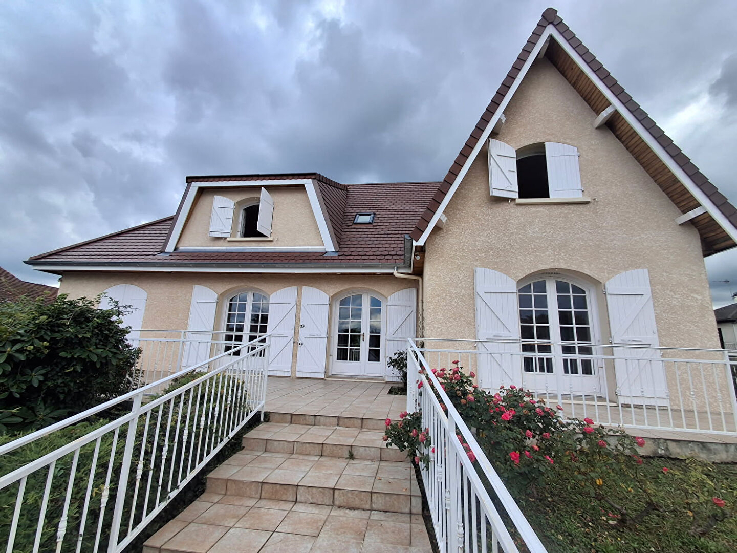 Photo Maison  6 pièce(s) 155 m2 image 1/6