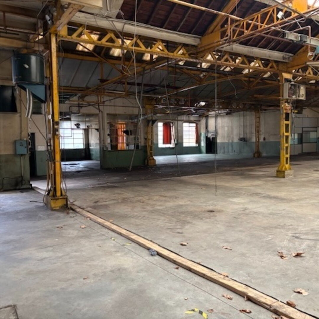 Photo Bâtiment artisanal 1800m² Saint Etienne image 3/6