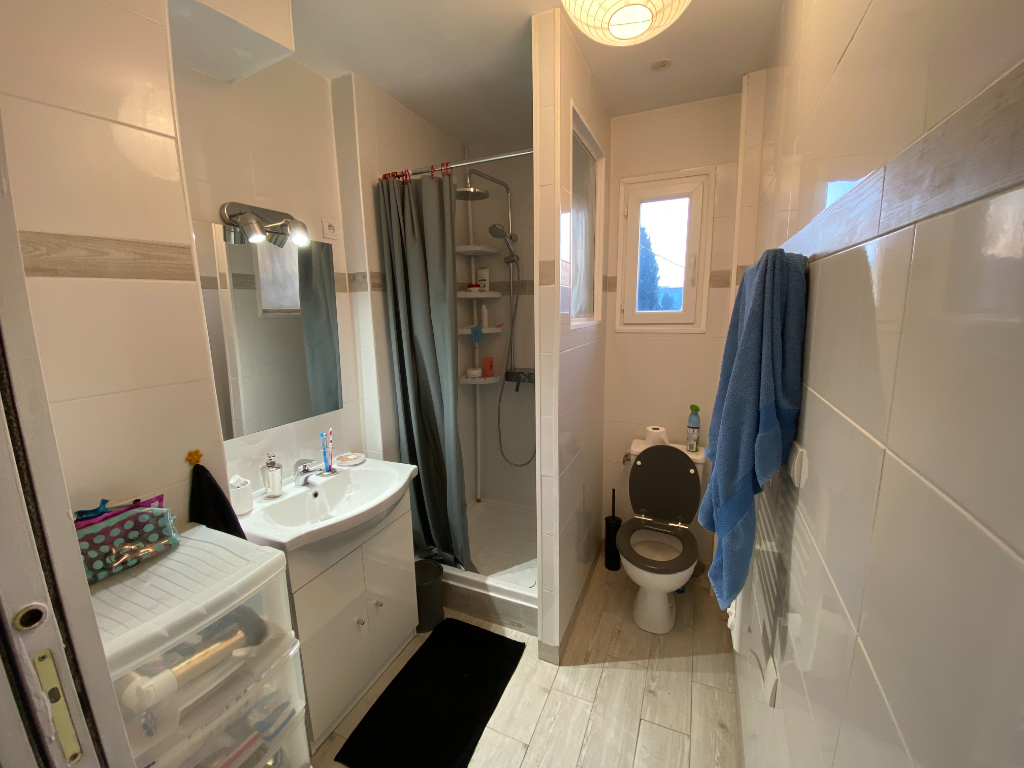 Photo Location aix nord proche centre LC Gestion vous propose un appartement meublé de type 2 avec balcon et parking privatif image 5/6