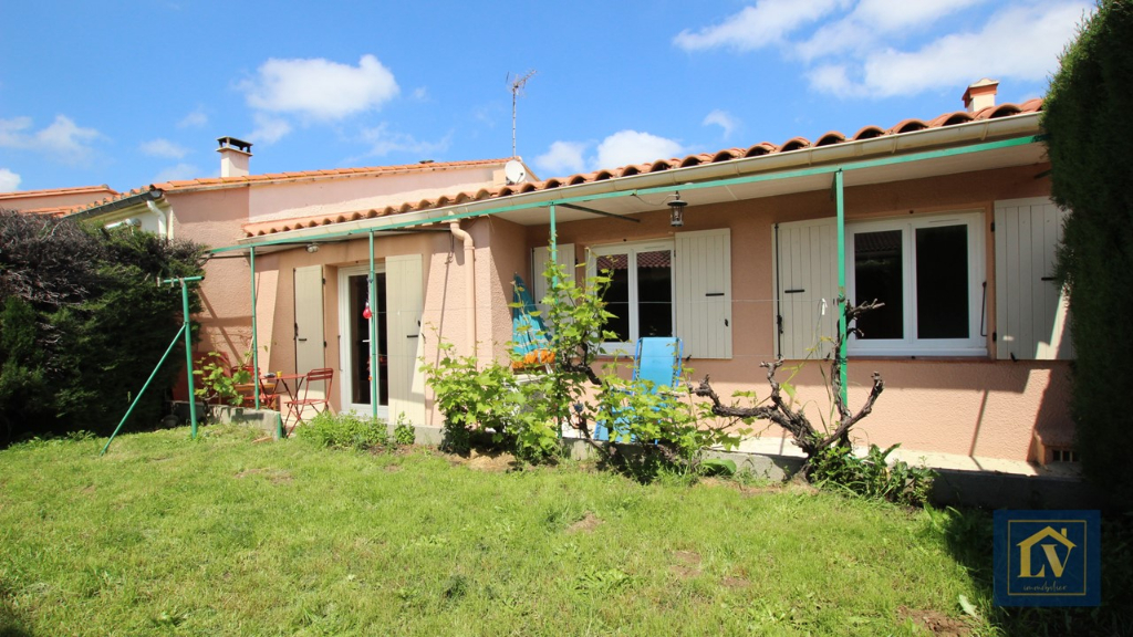 A louer villa T4 de plain pied avec garage et jardin à SAINT FELIU D