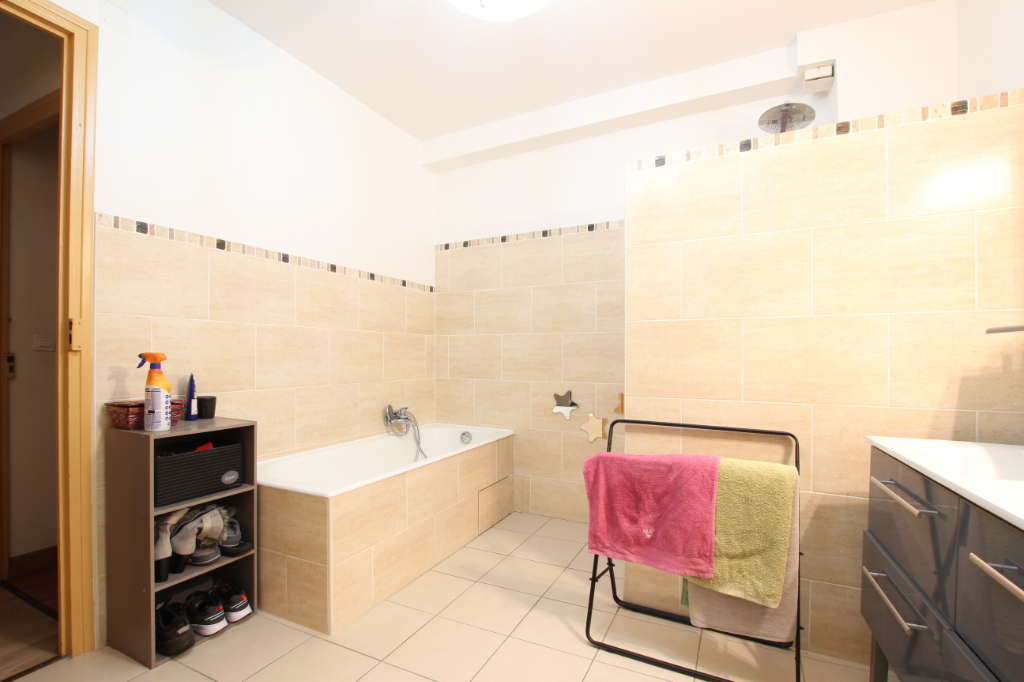 A louer appartement T3 duplex avec garage à Pézilla la ...