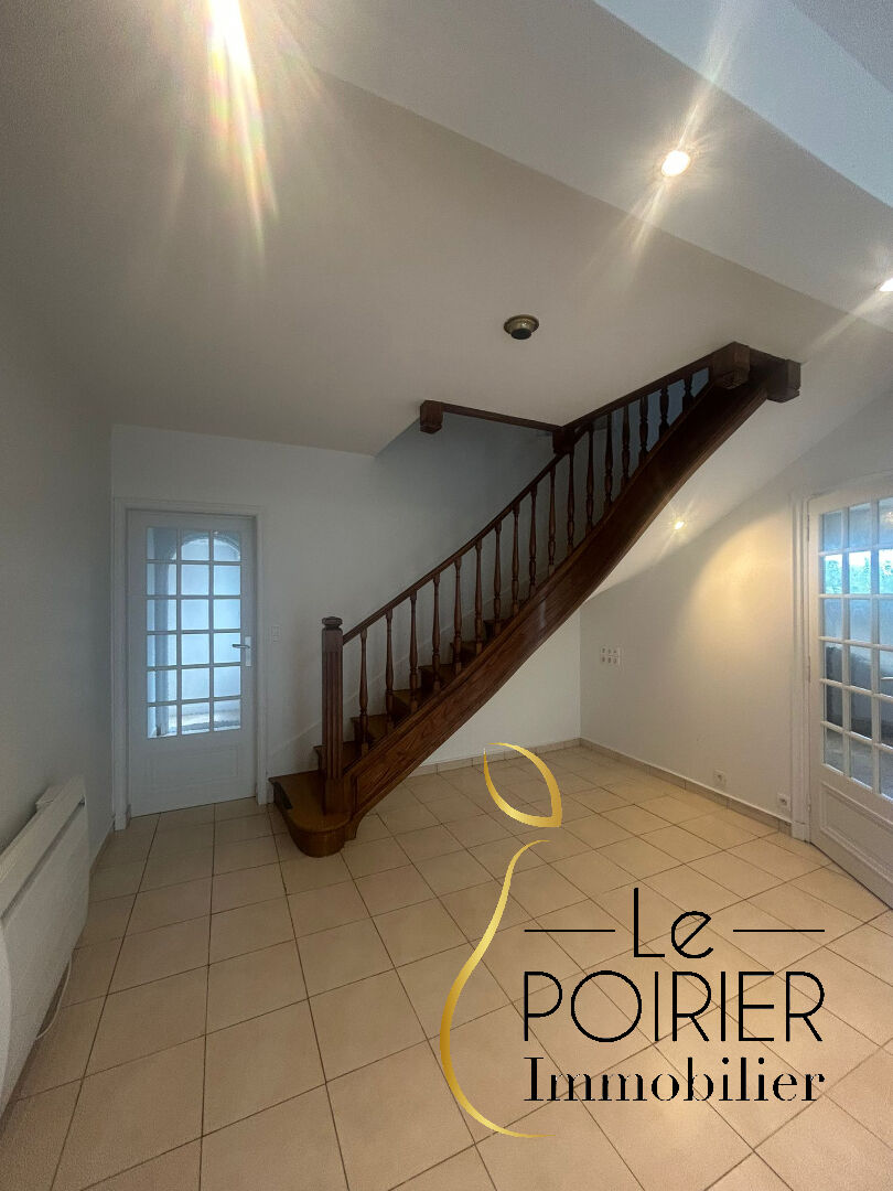 Agence immobilière de Le Poirier Immobilier - Le Poirier Immobilier LAMBALLE