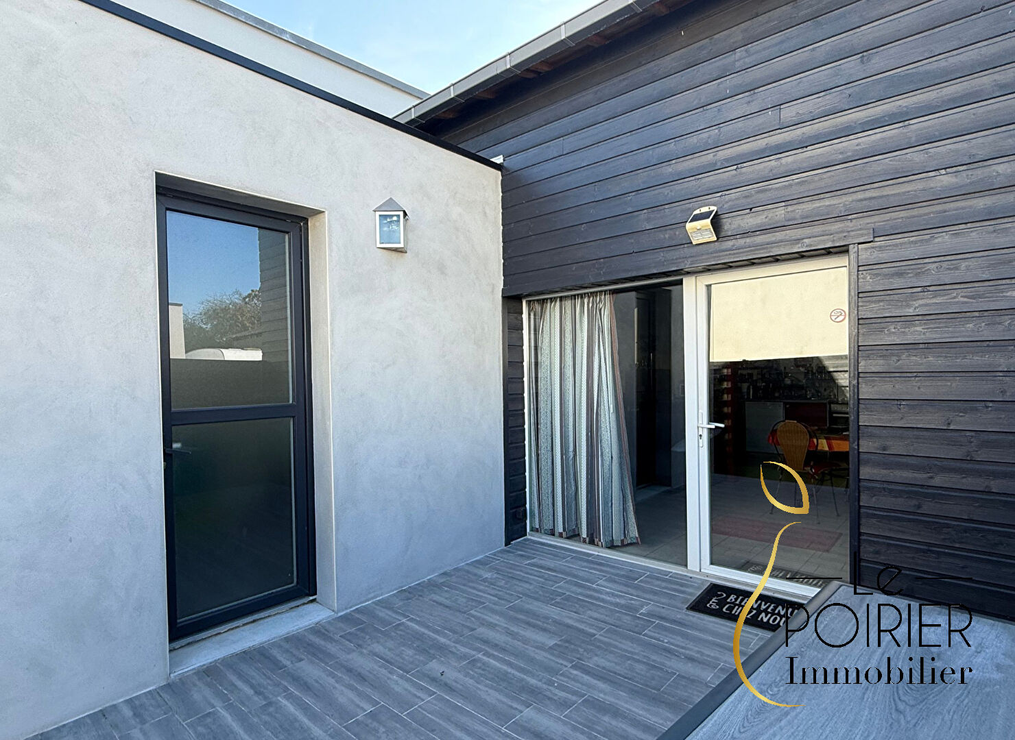 Agence immobilière de 
 Le Poirier Immobilier - Le Poirier Immobilier 
