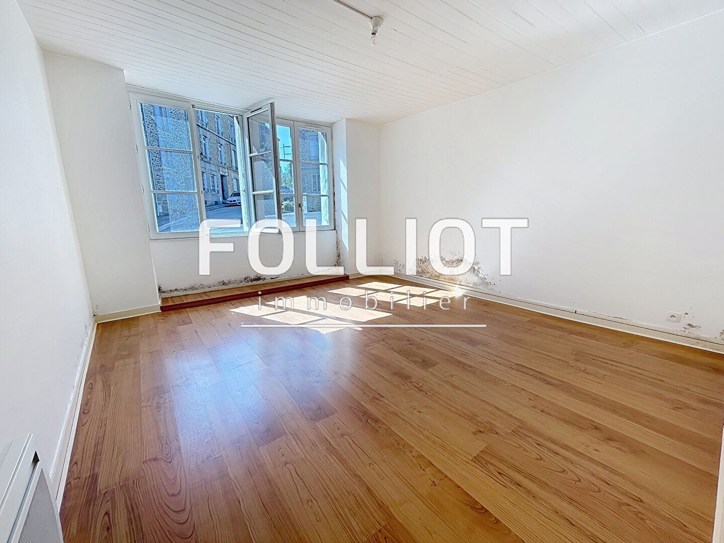 Photo FOUGERES RDC T2 50 m² image 5/6