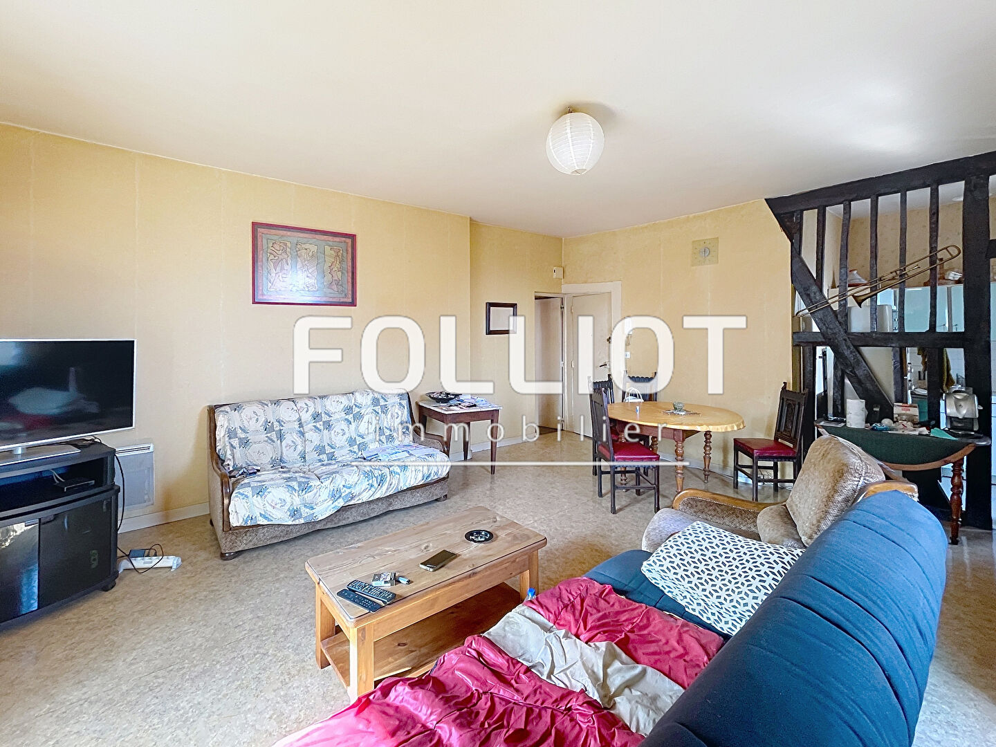 Photo FOUGERES 2ème étage T2 55 m² image 2/3