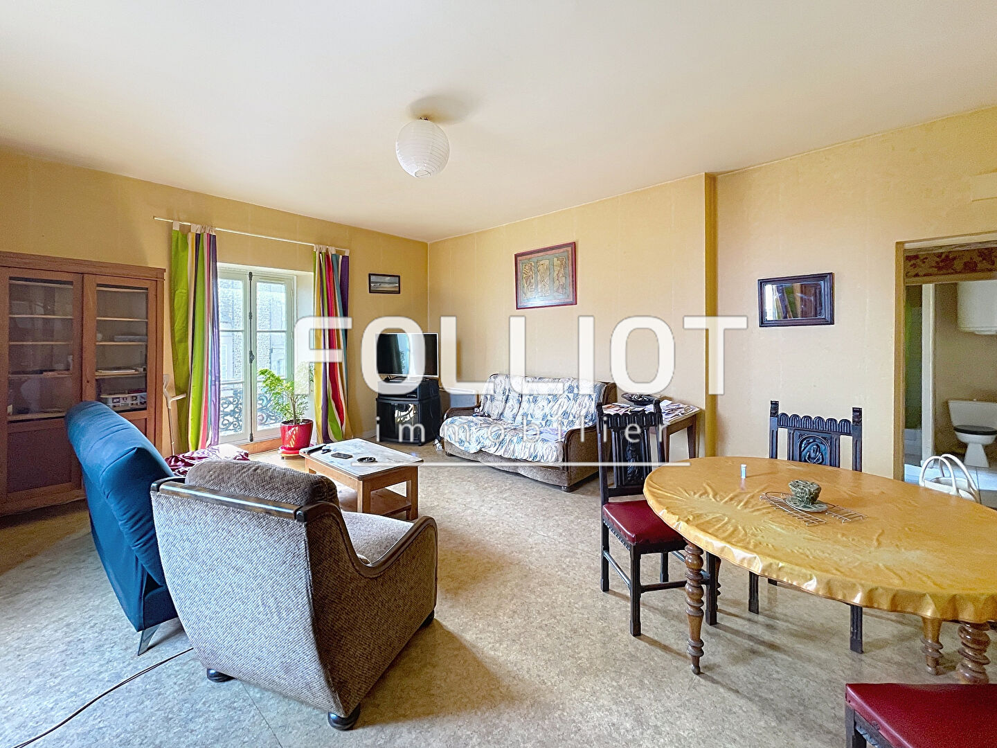 Photo FOUGERES 2ème étage T2 55 m² image 3/3