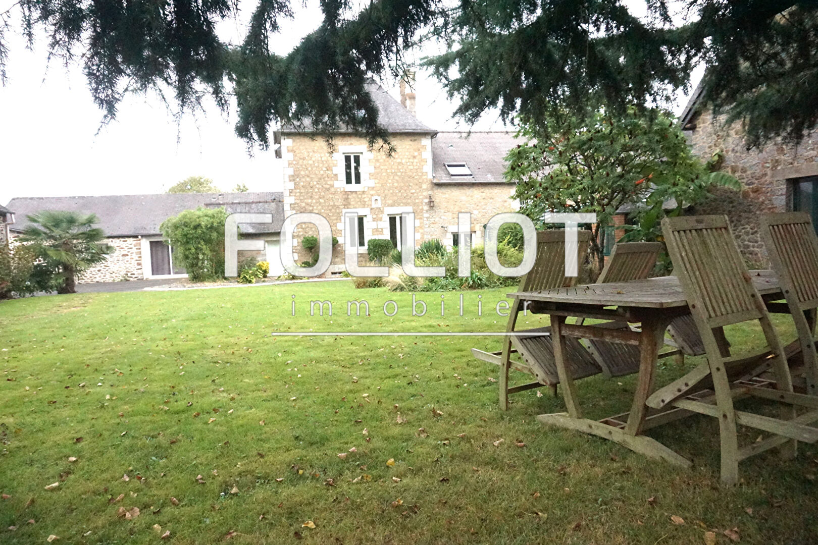 Maison Lécousse 11 pièces 327 m²