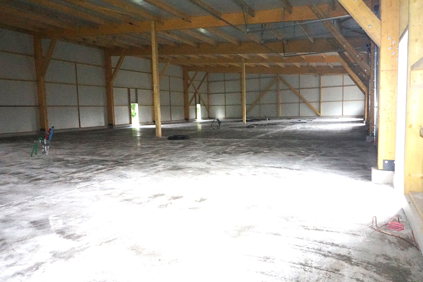 Photo Local d'activité 240 m² à St BRICE EN C. image 4/6