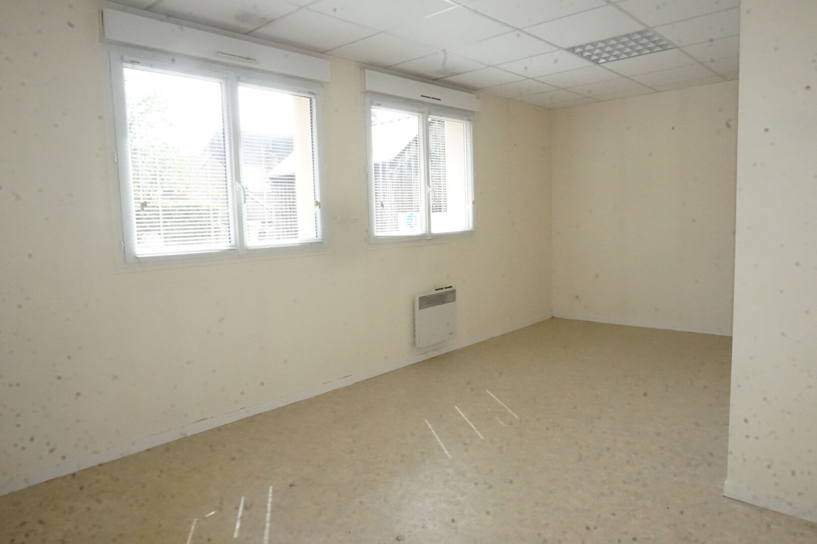 Photo Local d'activité Maen Roch 7 pièces 156 m² image 3/6