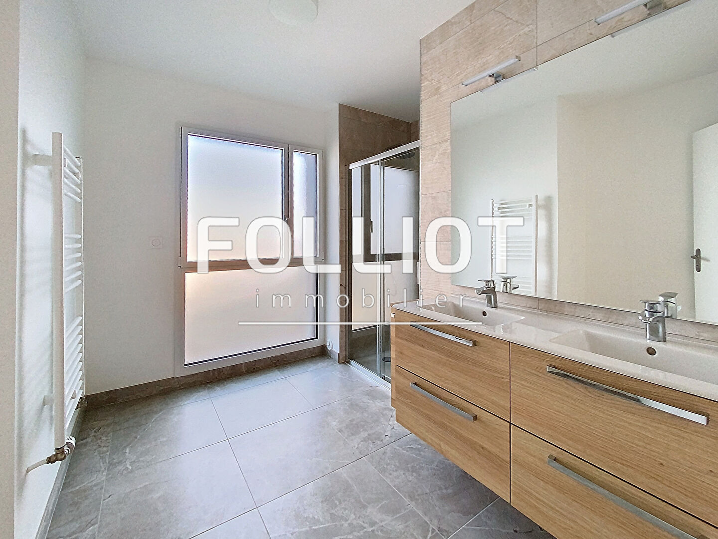 Photo FOUGERES CENTRE, PROGRAMME NEUF: Appt T5 Duplex 144.40 m² image 6/6