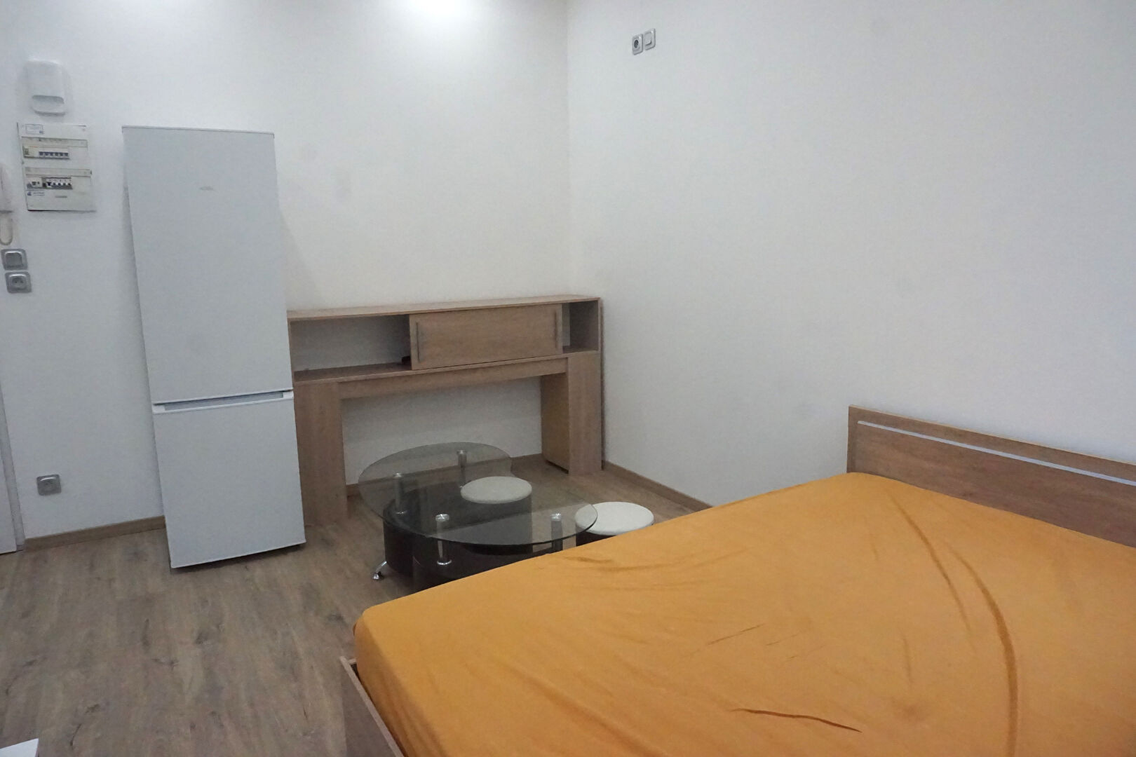 Photo FOUGERES RDC studio meublé 19.50 m² image 4/6