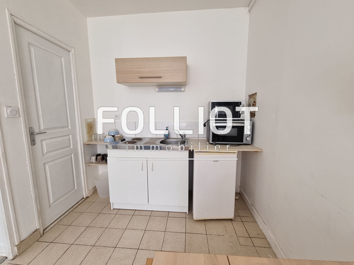 Photo Appt Fougères 2 pièces meublé 24.50 m² image 2/6