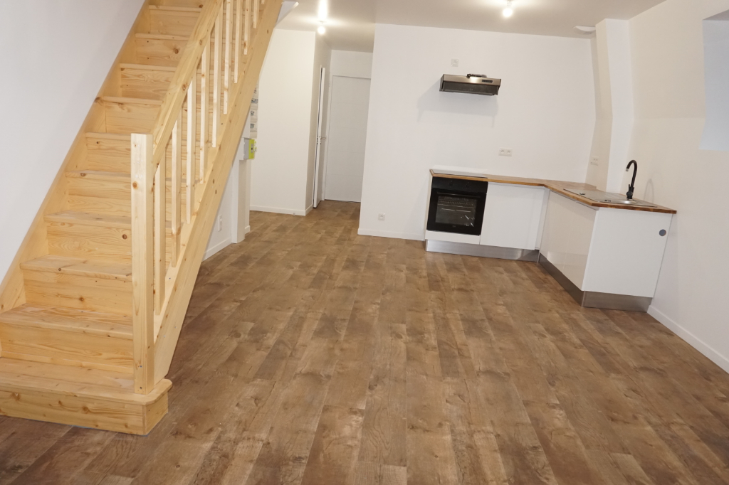 Photo Appartement T3 DUPLEX Fougères 44 m² image 2/6