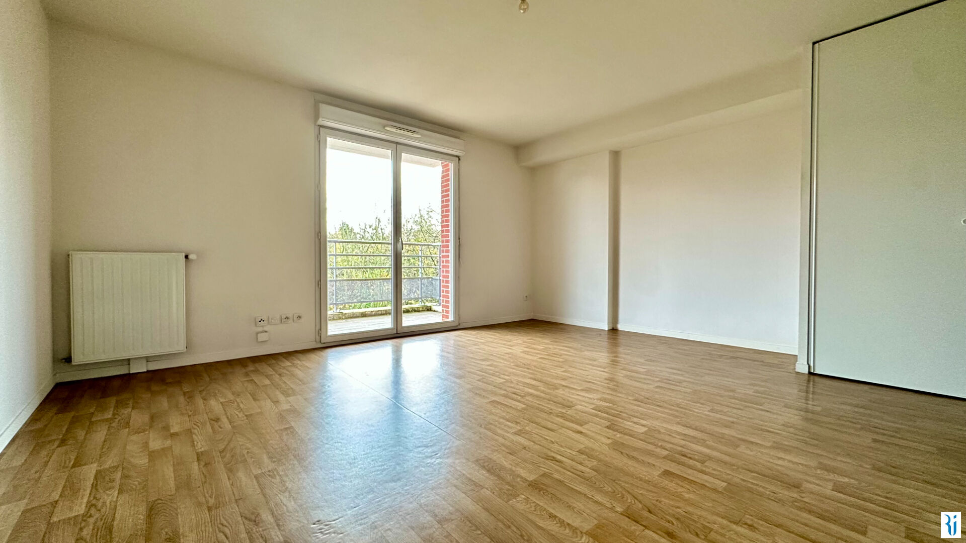 Appartement 2 pièces + Cave + Parking -  LE GRAND-QUEVILLY