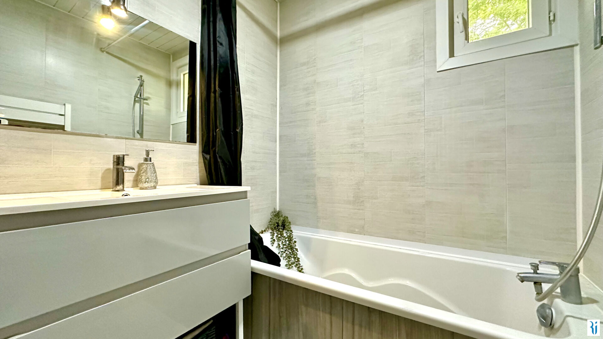 Photo Maison 4 pièces - OISSEL image 6/6