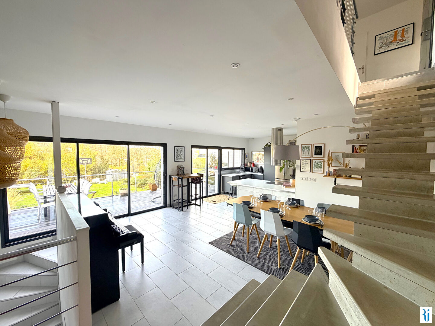 Photo SAINT LEGER DU BOURG DENIS image 6/6