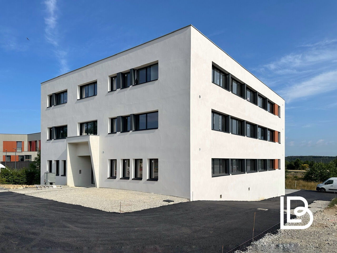 Photo BAIN DE BRETAGNE - Bureaux RDC - 48,58 m2 image 2/6