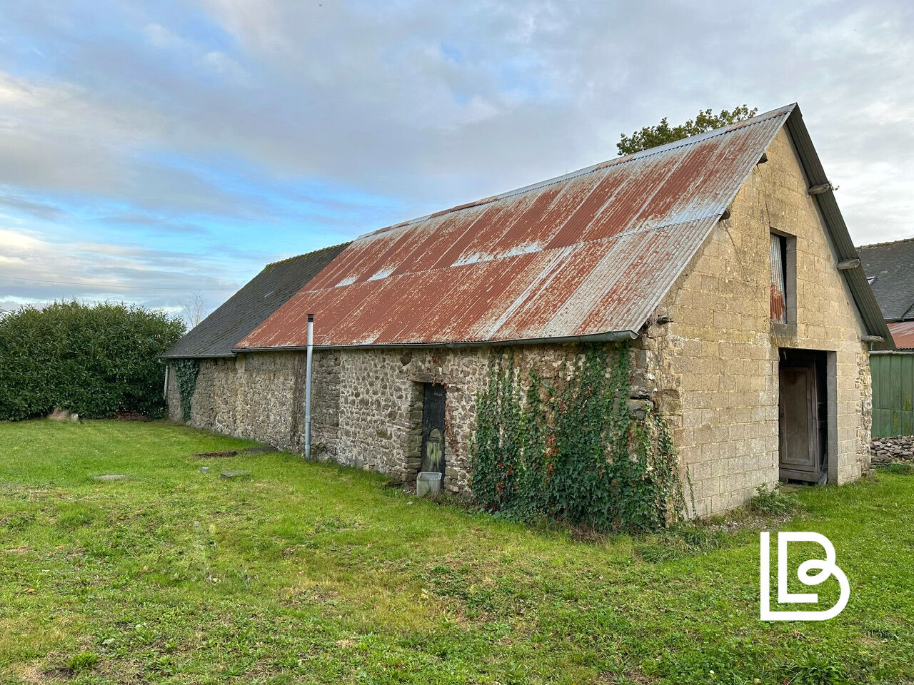 Photo Longère à rénover avec maisonnette image 2/6