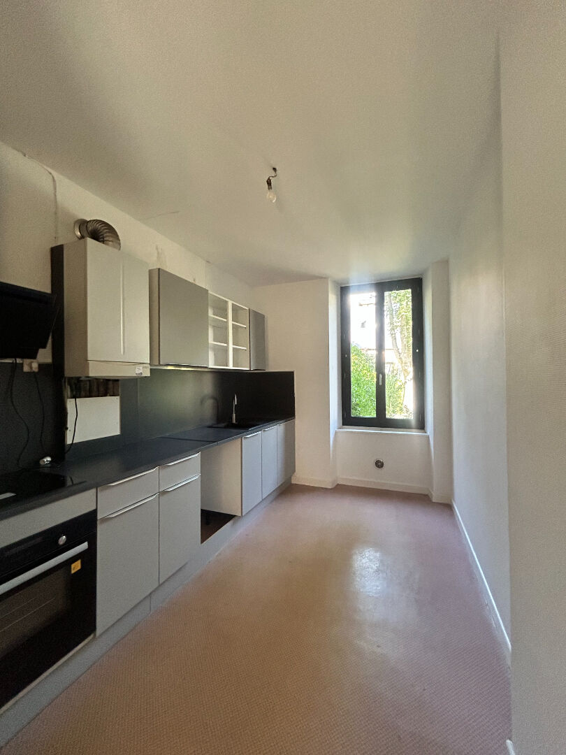 Photo A LOUER ! SAINT-BRIEUC - CENTRE VILLE - APPPARTEMENT T3 image 2/6