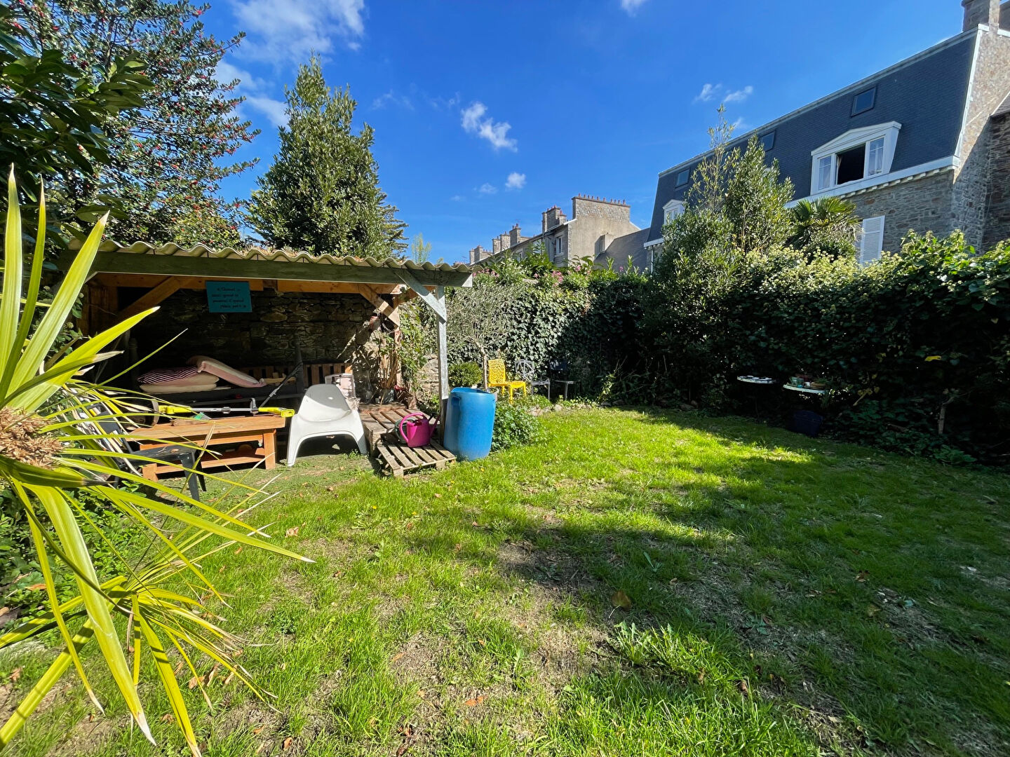 SAINT BRIEUC CENTRE, EN EXCLUSIVITE très beau T3 de 79 m² avec jardin privatif et cave !