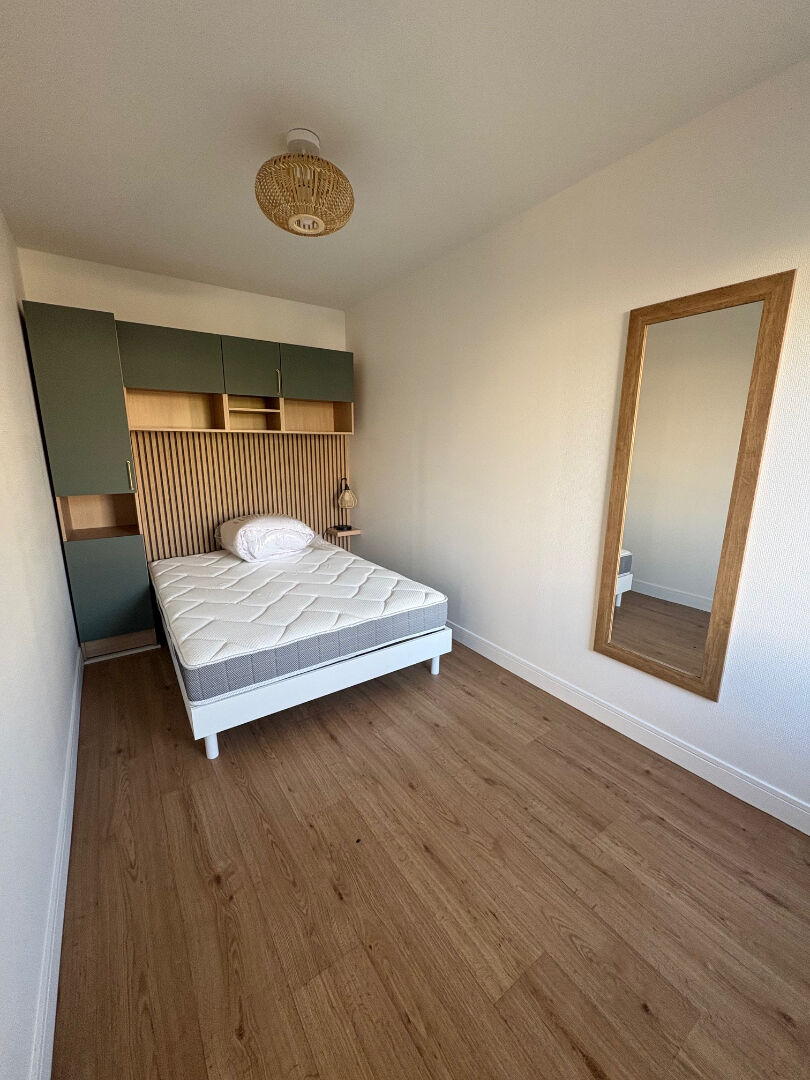 Photo À LOUER ! SAINT-BRIEUC / GARE  Appartement T2 MEUBLÉ image 4/5