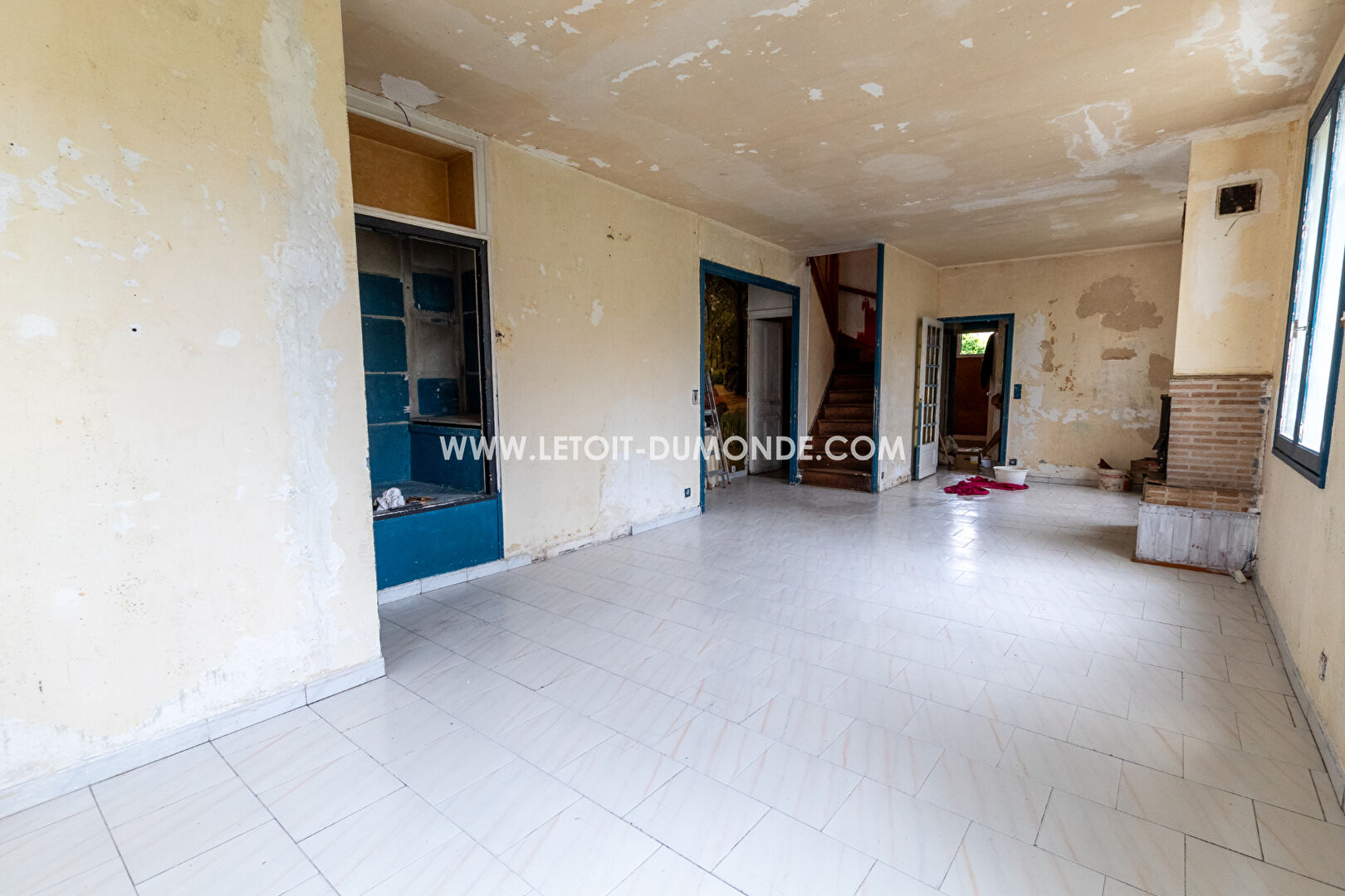 Photo Immeuble avec grand local de 320 m² à Périgueux image 2/6