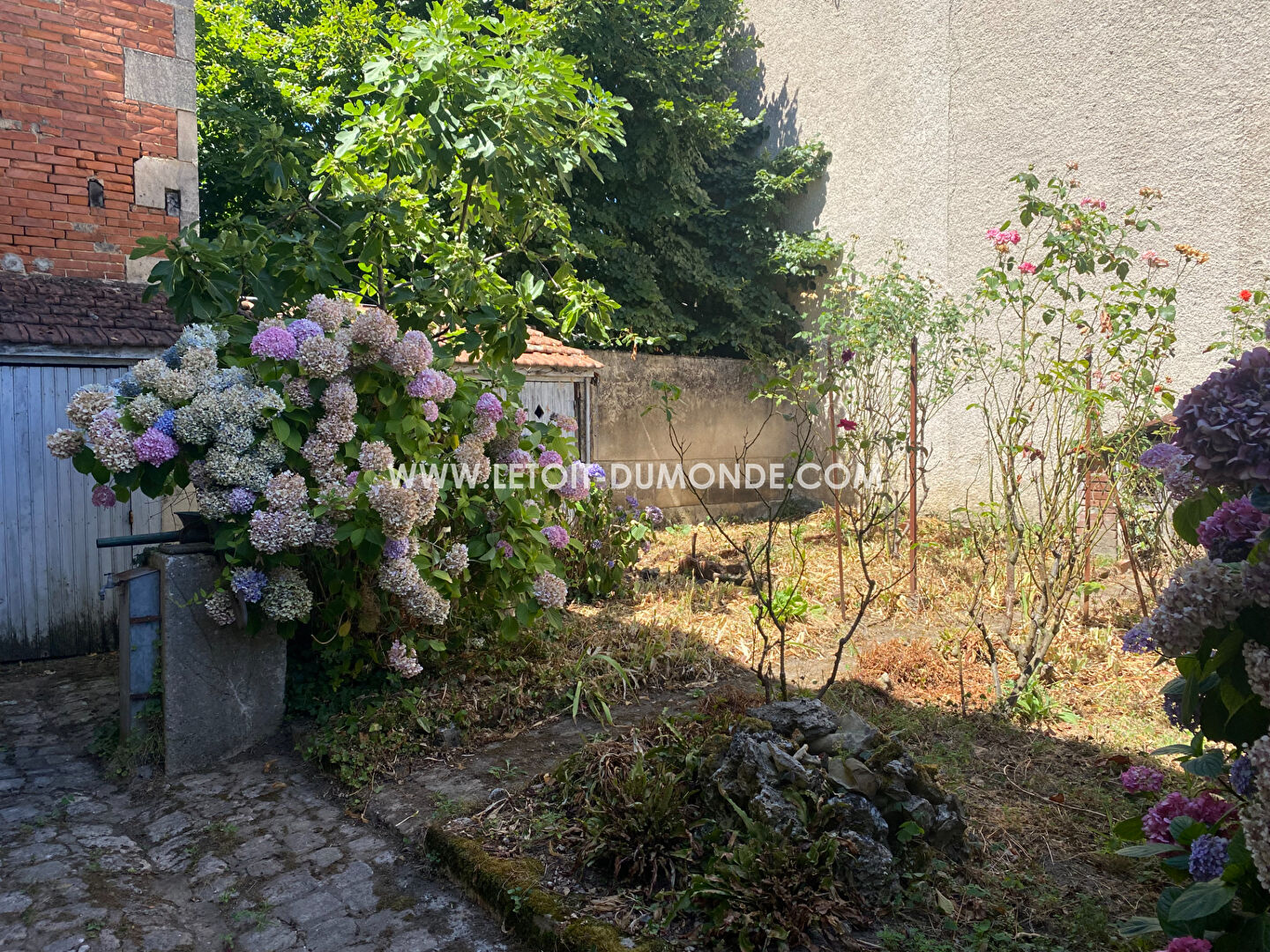 Photo Immeuble à rénover à Périgueux image 2/6