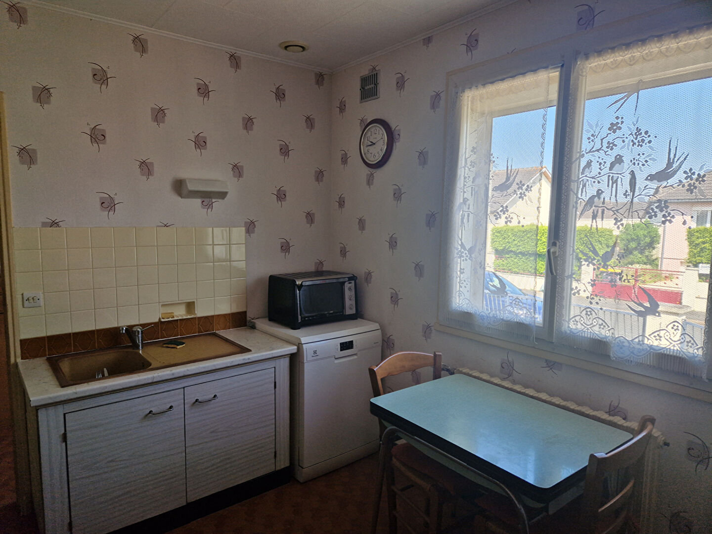 Photo LA LOUPE GARE ET COMMERCE A PIED image 3/6