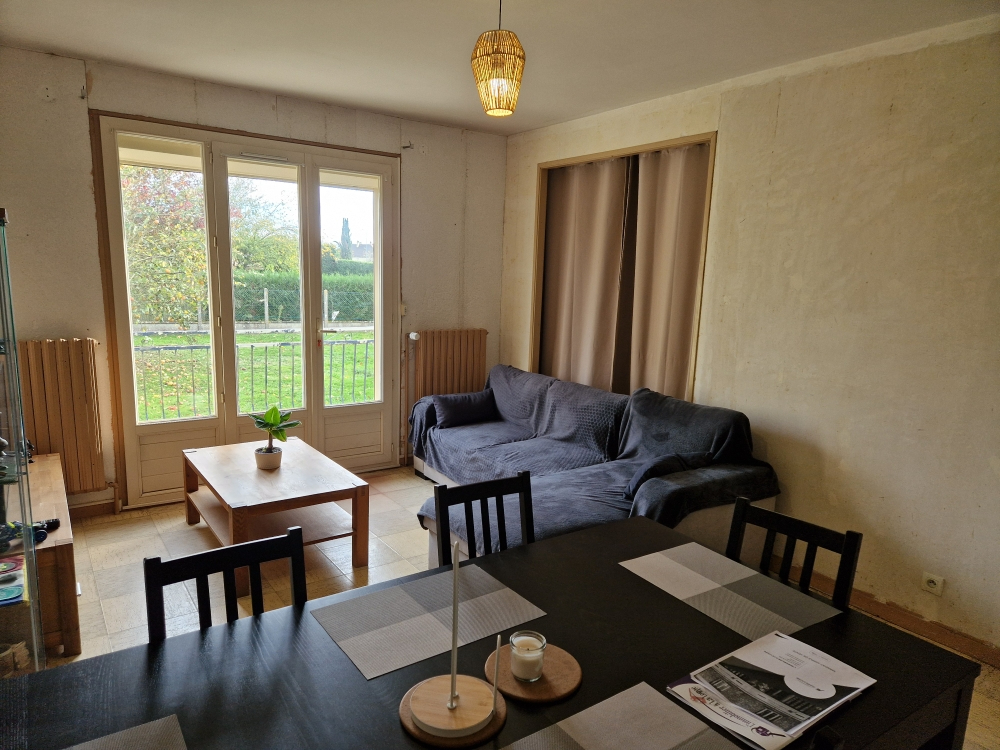 Photo LA LOUPE GARE ET COMMERCE A PIED image 5/6