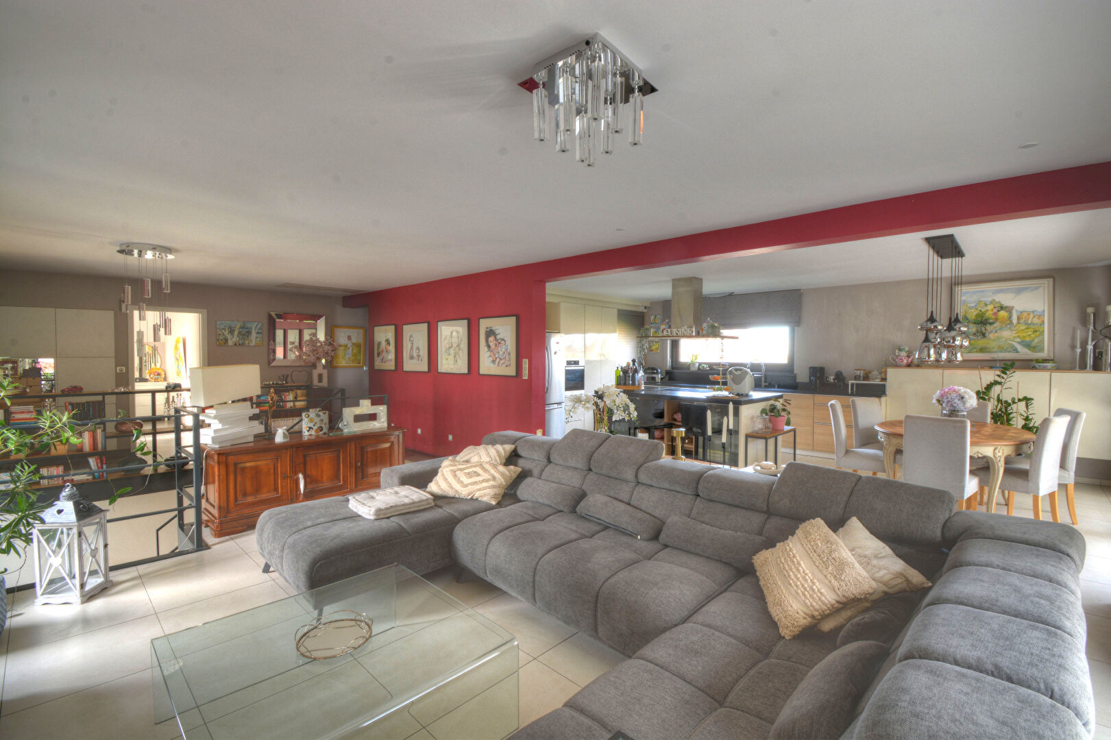 Photo Propriété contemporaine d'env 200 m² sur près de 7 ares image 5/6